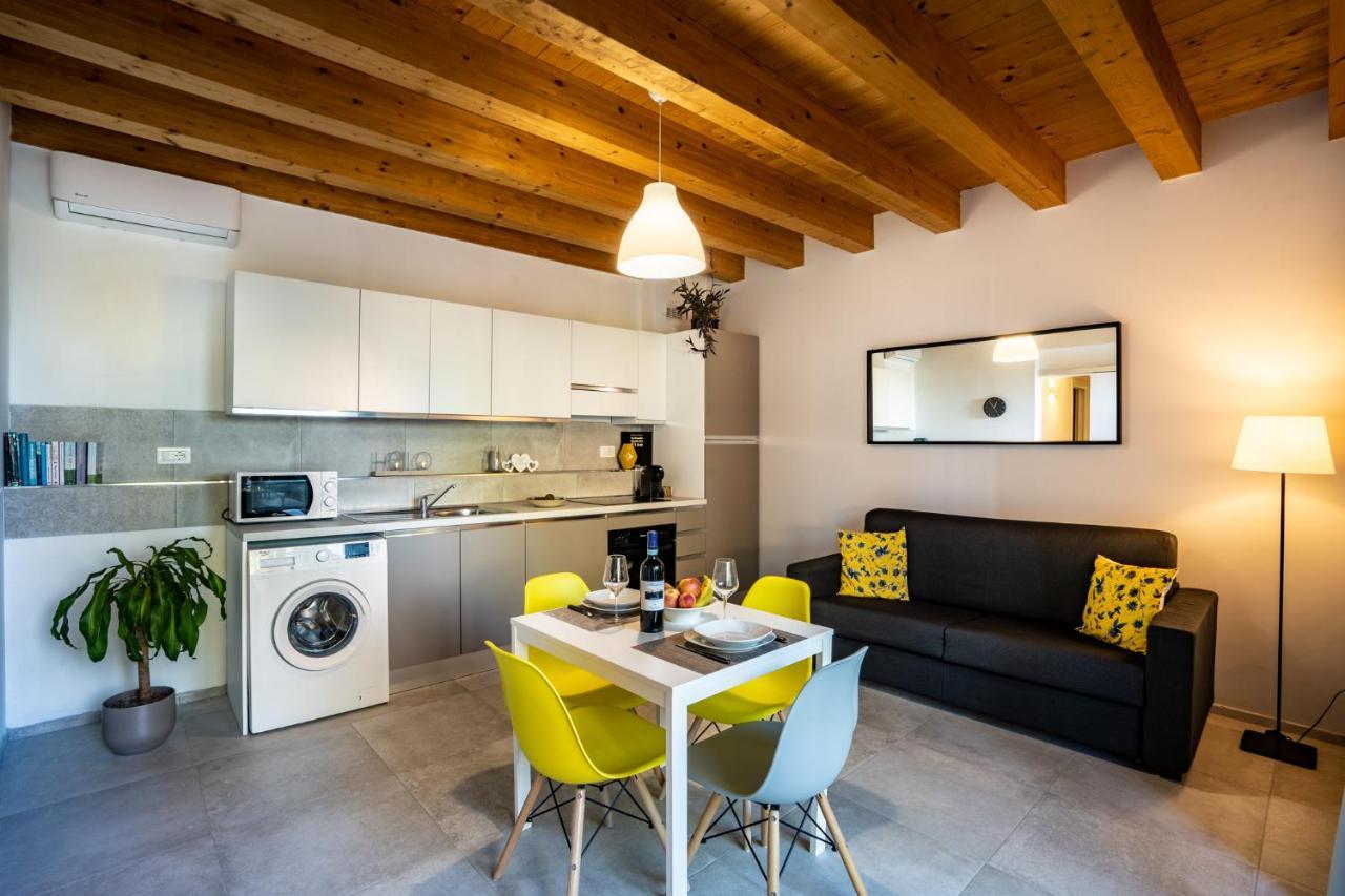 Casa Tina Holiday Home Диано-д'Альба Экстерьер фото